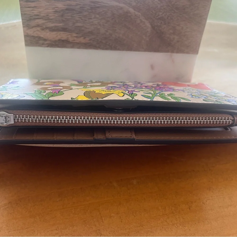 Coach Slim Wallet with Floral Print - Picture 5 of 11